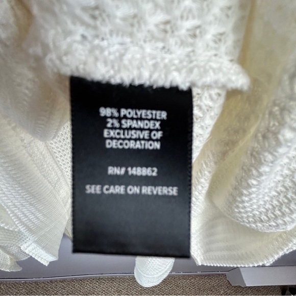 Torrid Neutral Waffle V-Neck Lace Inset Sweatshirt 6X NWT - Picture 13 of 16